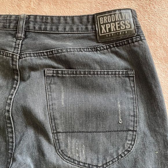 Brooklyn Xpress Men’s Blue Distressed Straight Jeans Size 36x32 - Picture 5 of 7